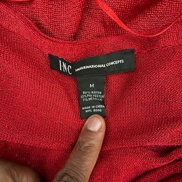 𝅺inc Rayon Blend Draped Metallic Knit Top Real Red Sz M - Picture 6 of 8